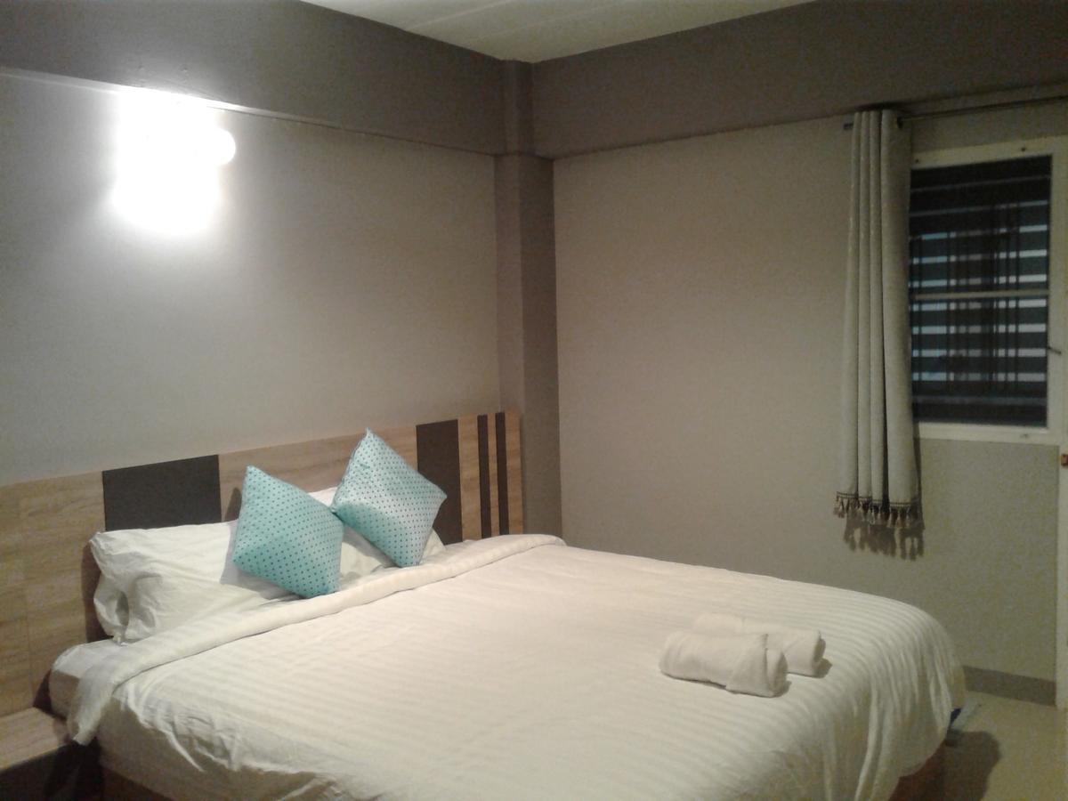 Rinrada Place Hotel Ubonratcsathani Kültér fotó
