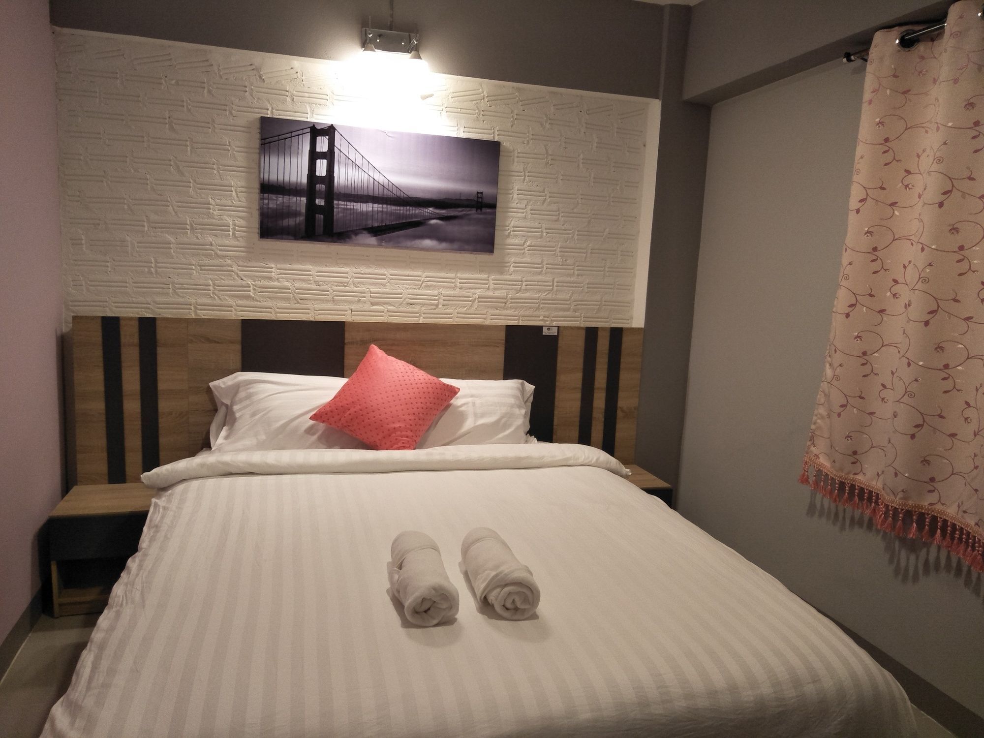Rinrada Place Hotel Ubonratcsathani Kültér fotó