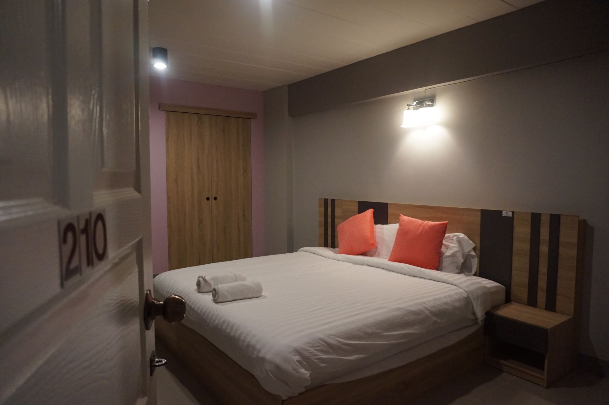 Rinrada Place Hotel Ubonratcsathani Kültér fotó